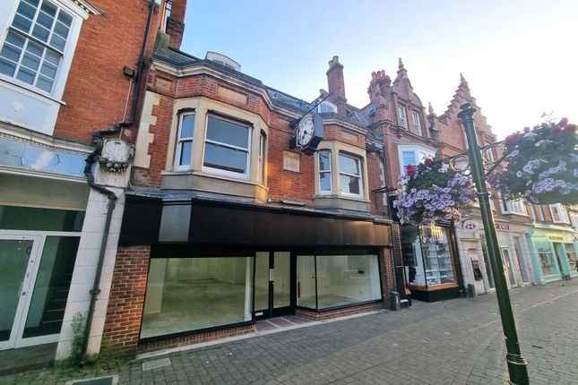 Thumbnail Retail premises to let in 4 West Street, Horsham, West Sussex