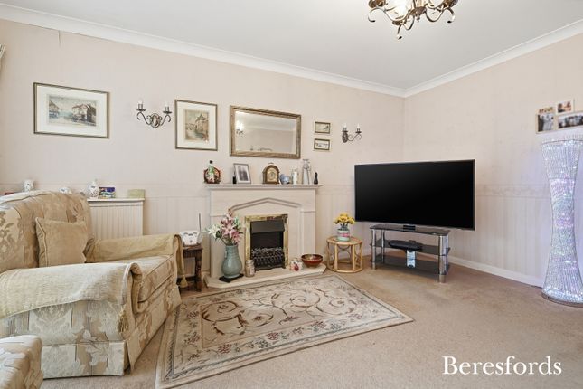 5, Delta Road, Brentwood photo 4