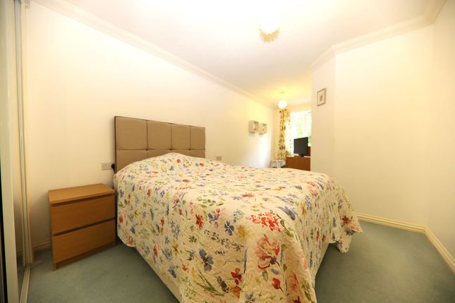 Flat 2, Middlemarch Lodge, Rickmansworth photo 4