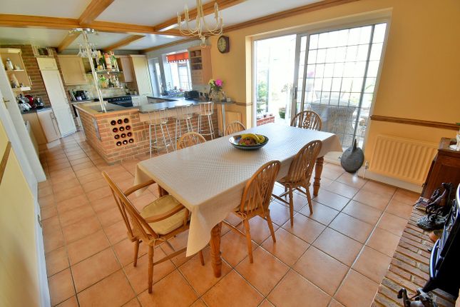 6, Austen Avenue, Bournemouth photo 4