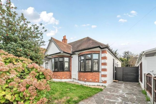 28, Adelaide Gardens, Greater London photo 3