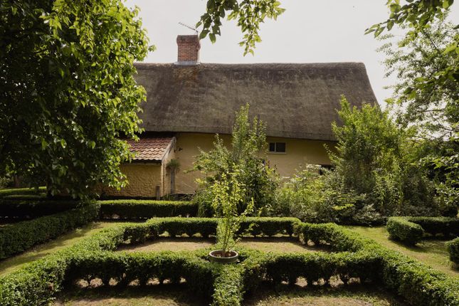 Tanyard Farmhouse, Tanyard Lane, Great Ellingham photo 4