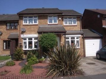 Thumbnail Terraced house to rent in Armstrong Close, Dagenham