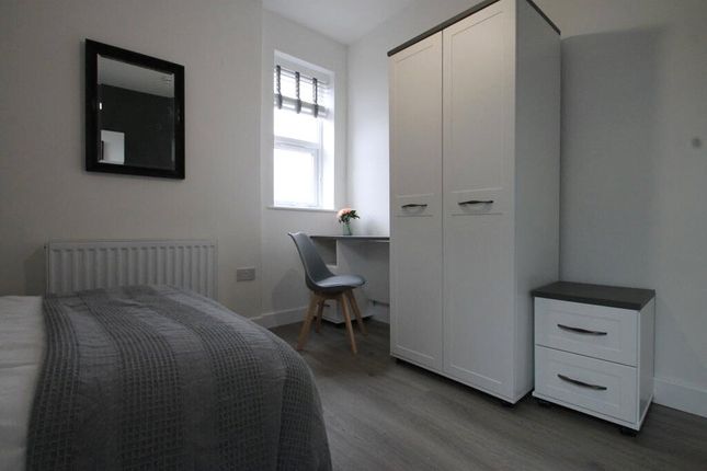 Room 6, 57, Sneinton Dale, Nottingham photo 3