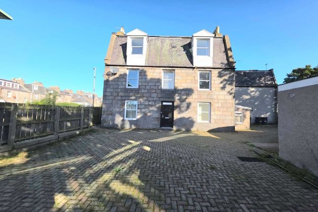 8-bed terraced on 24, Dee Place, Aberdeen, £230,000