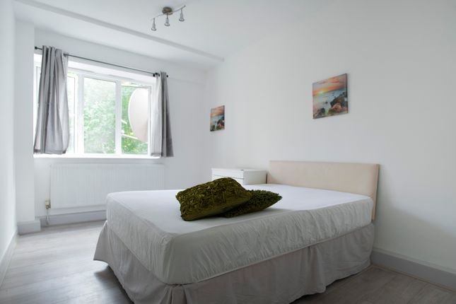 Shared accommodation to rent in Kilburn Priory, London