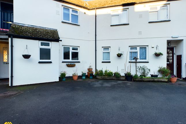 Thumbnail Flat for sale in Manor Court, Fenny Compton