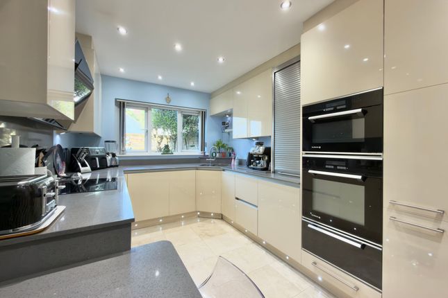 10 Shamrock Way, Southampton photo 3