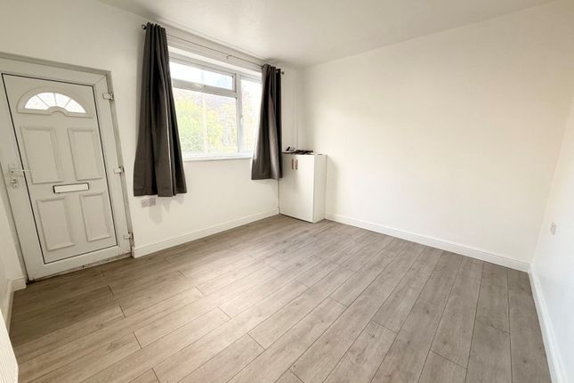 216, Hermitage Road, COALVILLE photo 2
