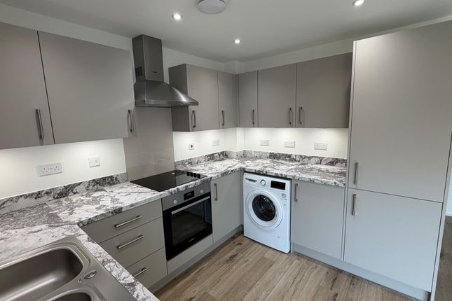 28, Carrington Way, Coventry photo 3