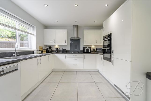 22, Mill Court, Mansfield photo 2