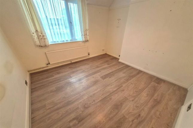 18 Silo Close, Farncombe photo 4