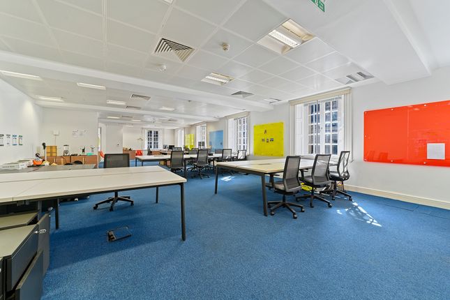 Office to let in Basinghall Street, London