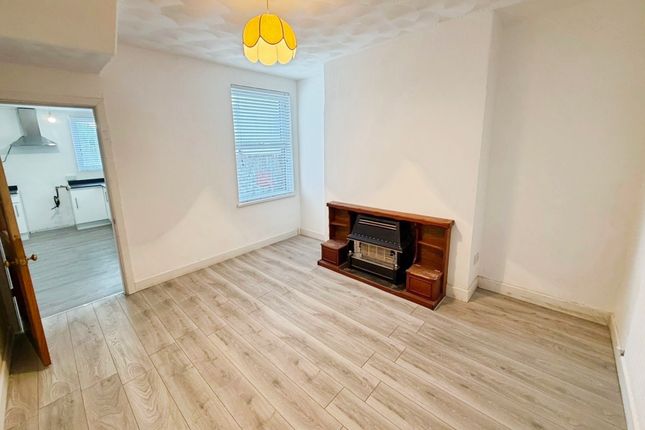 36, Swansea photo 5