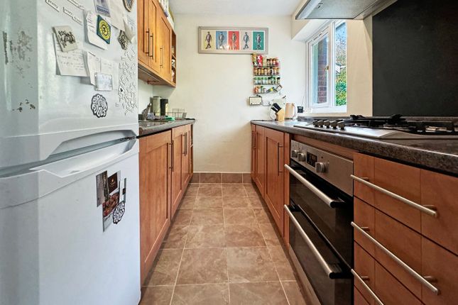 30, Cumberland Close, Amersham photo 2
