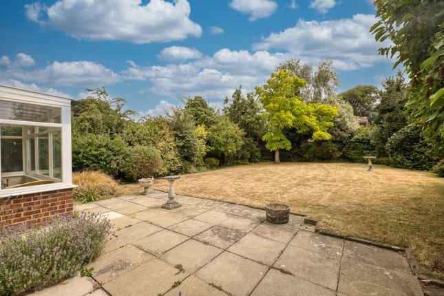1, Capel Close, Kent photo 4