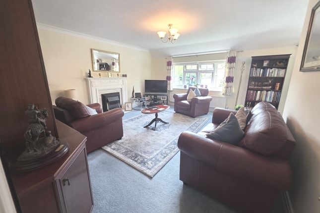 29, Glendower Park, Leeds photo 5