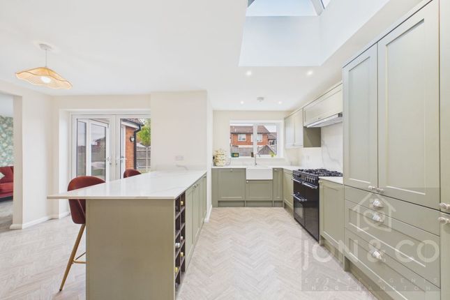 5, Green Finch Drive, Northampton photo 2