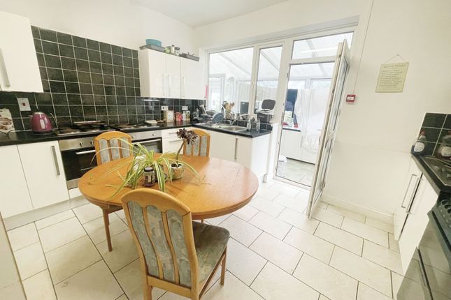 59 Hankinson Road, Bournemouth photo 4