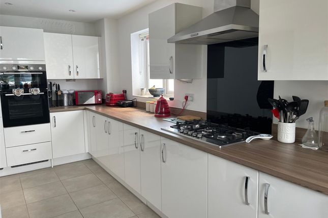 Corden Place Codmore Hill, Pulborough photo 4