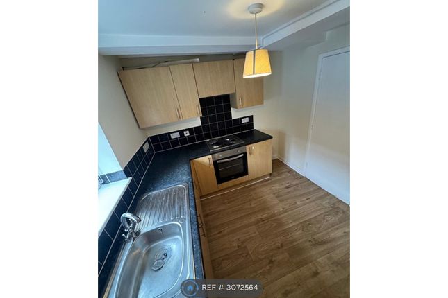 Flat, A West Street, Leominster photo 5