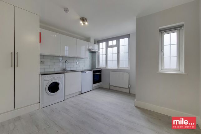 Studio to rent in Montpelier Rise, London