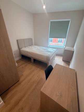Room 3, 40a Sadler Gate, Derby photo 4