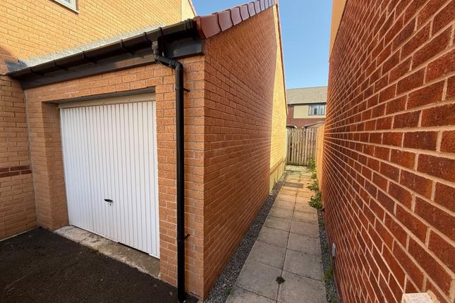 5, Sundew Court, Darlington photo 2