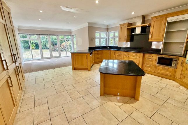 Heathlands, Samarkand Close, CAMBERLEY photo 3