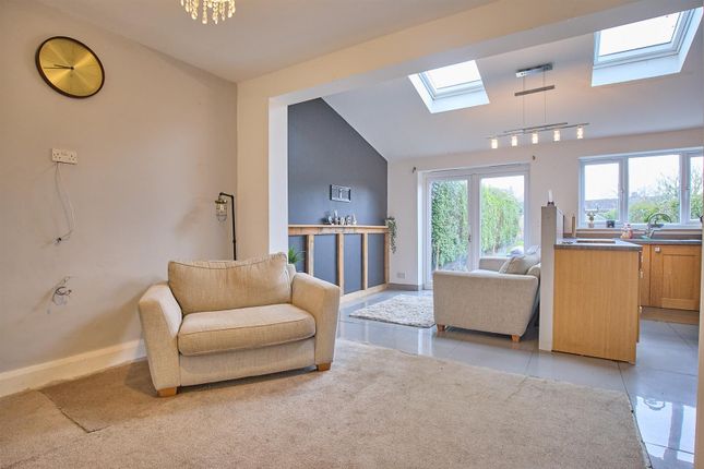 11, Barrie Road, Hinckley photo 5