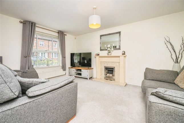 7, Leylands Way, Warwick photo 2
