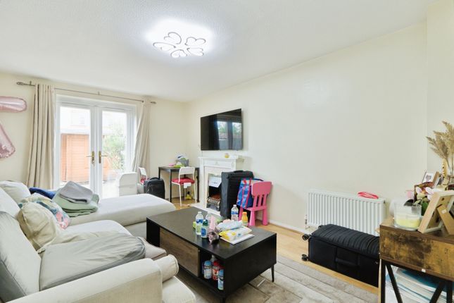 64, Kentlea Road, London photo 4