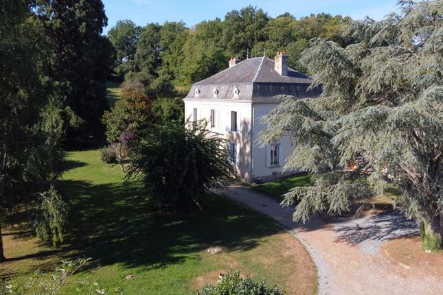 Property for sale in Bersac Sur Rivalier, Haute Vienne, Nouvelle-Aquitaine