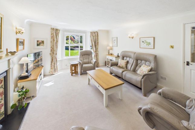 8, Dene Bank, Bingley photo 4