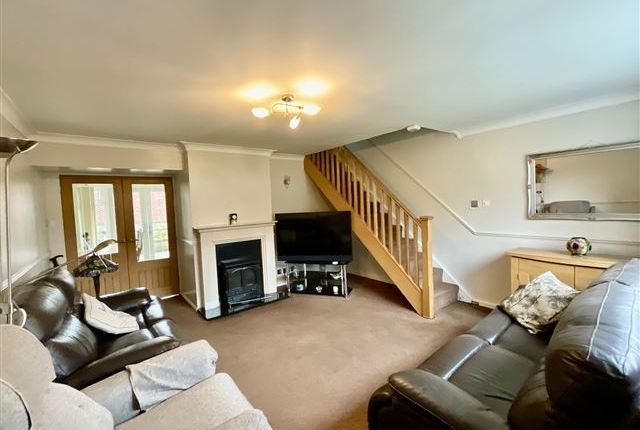 12, Moss Drive Killamarsh, Sheffield photo 4