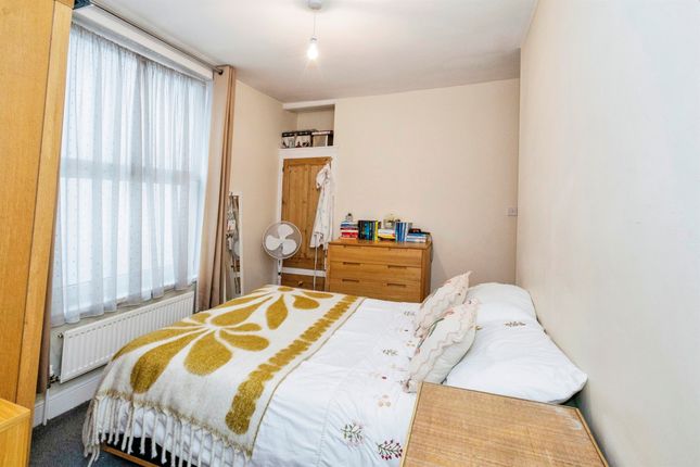 End terrace house for sale in Knox Road, Portsmouth