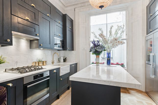 Flat Flat 1, 39, Linden Gardens, London photo 4