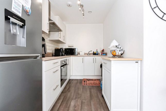 21, Vauxhall Place, Kent photo 4
