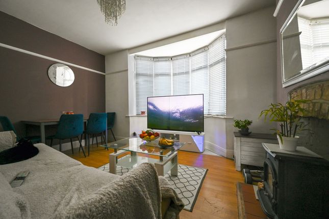 22, Bexleigh Avenue, St. Leonards-on-sea photo 3