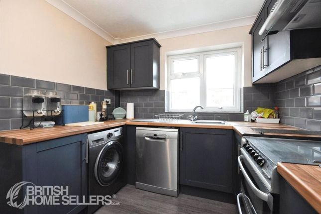 58, Churchill Avenue, Essex photo 4