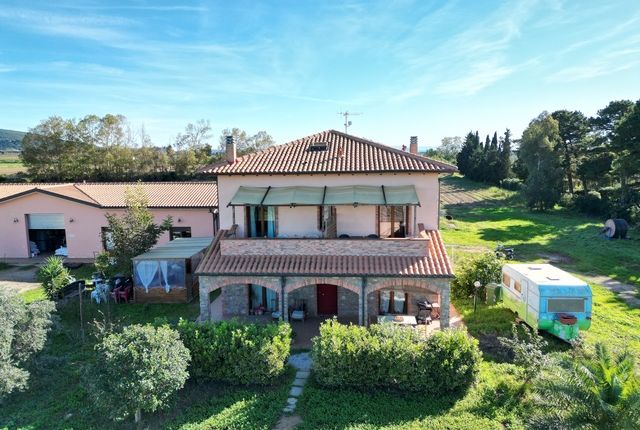 Villa for sale in S.Fiora, Santa Fiora, Grosseto, Tuscany, Italy