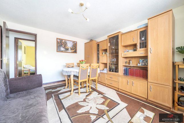 Flat 6, Tintagel House,, Thirkleby Close, Berkshire photo 4