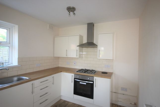 End terrace house to rent in 12th Avenue, Hull