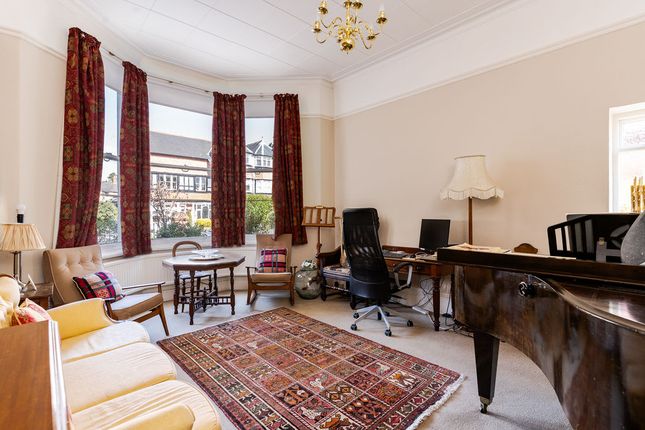 7, Archer Road, Penarth photo 3