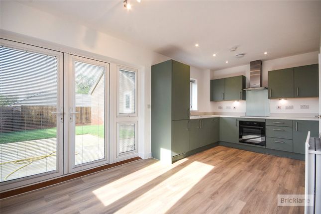 67, Moors Field Drive, Dunmow photo 2