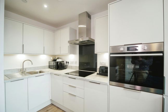 Flat for sale in Carmen Beckford Street, Bristol