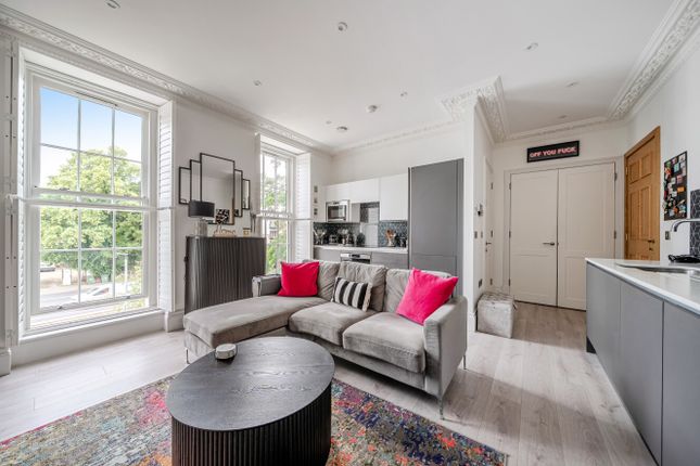 Flat 1, 365A,, Clapham Road, London photo 4