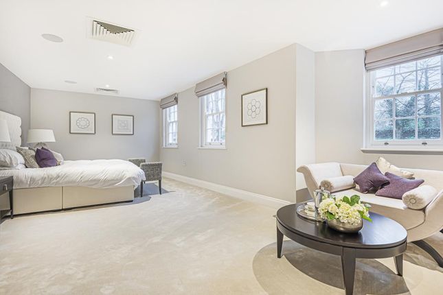 Thumbnail Flat for sale in Victoria Residences, Windsor