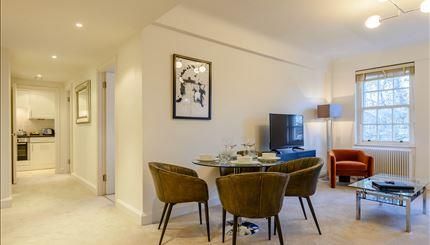 Flat to rent in Fulham Road, South Kensington