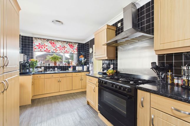 6 Elm Grove, Nottingham photo 4